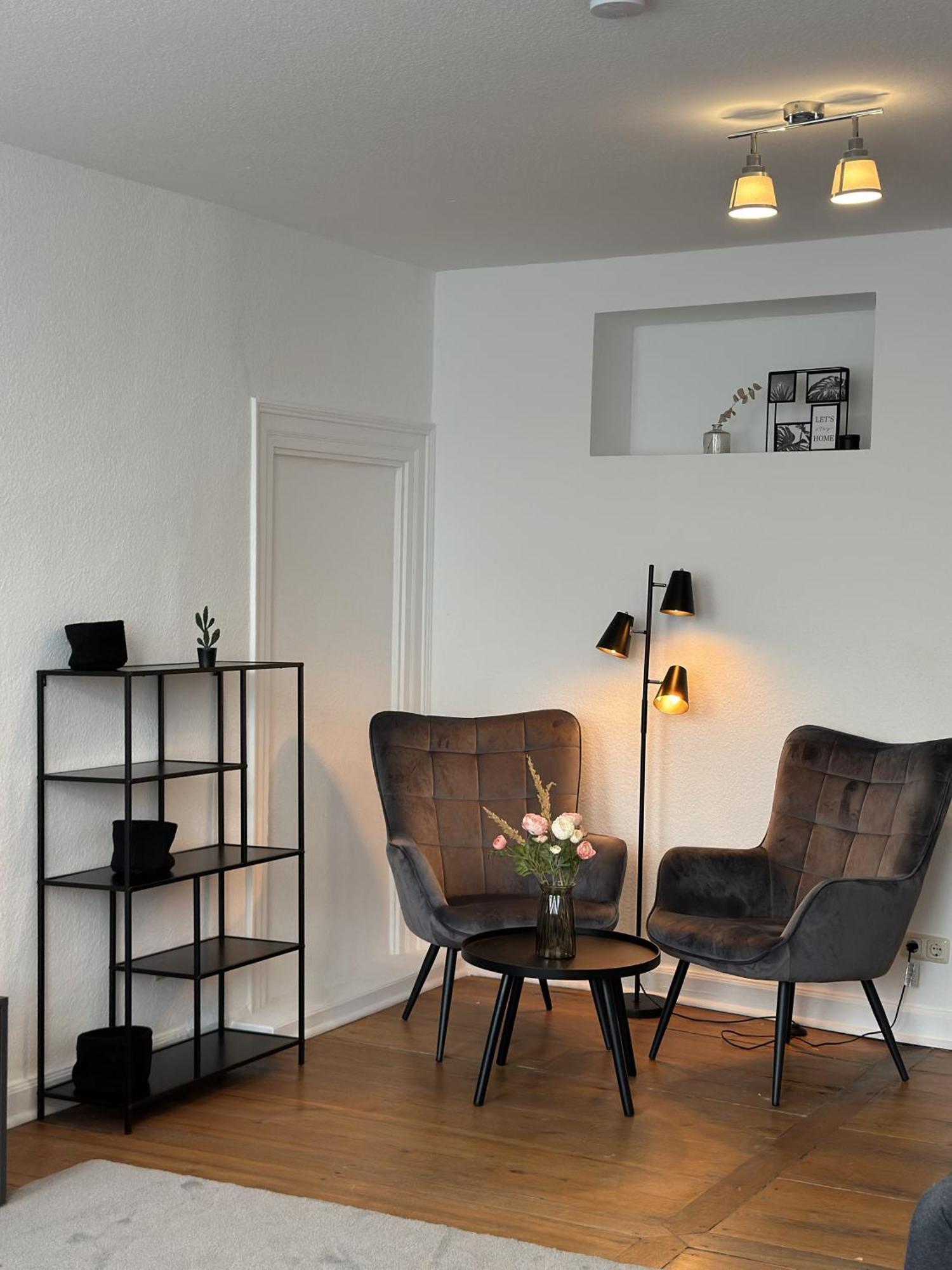Charmante Altbauwohnung Apartment *